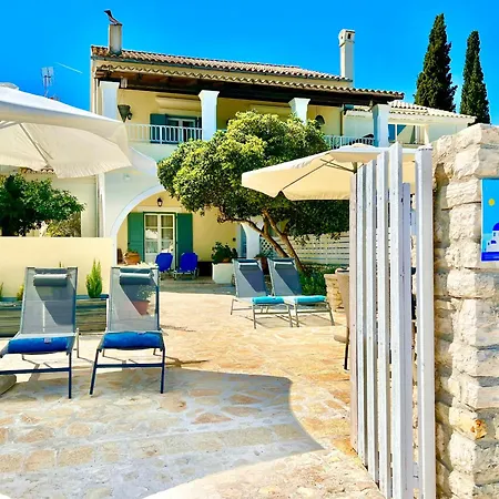 Vilă Beachfront House Christina With Private Heatable Pool By Dadovillas