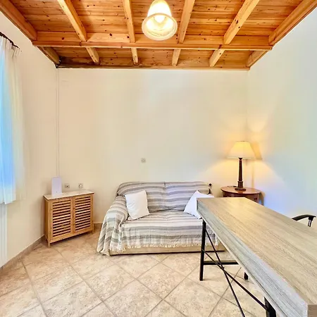 Beachfront House Christina With Private Heatable Pool By Dadovillas Βίλα *