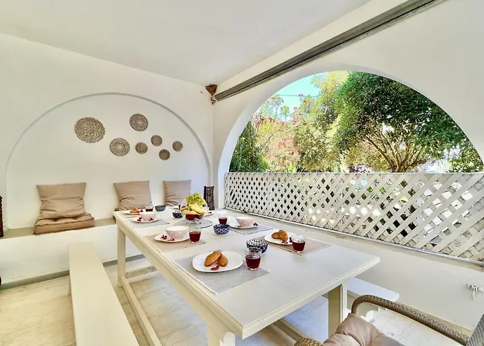 Vilă Beachfront House Christina With Private Heatable Pool By Dadovillas