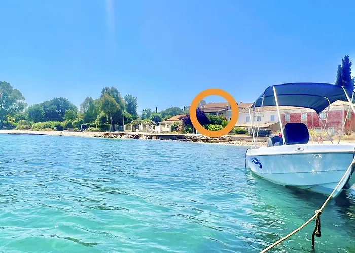 Beachfront House Christina With Private Heatable Pool By Dadovillas Vilă Kassiopi